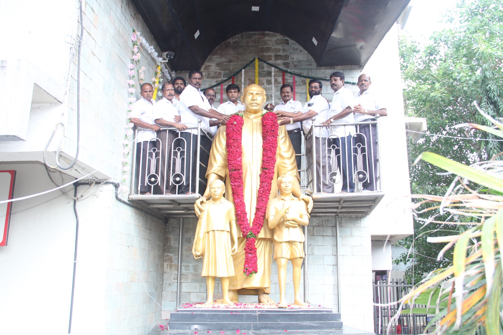 Hero Image 1